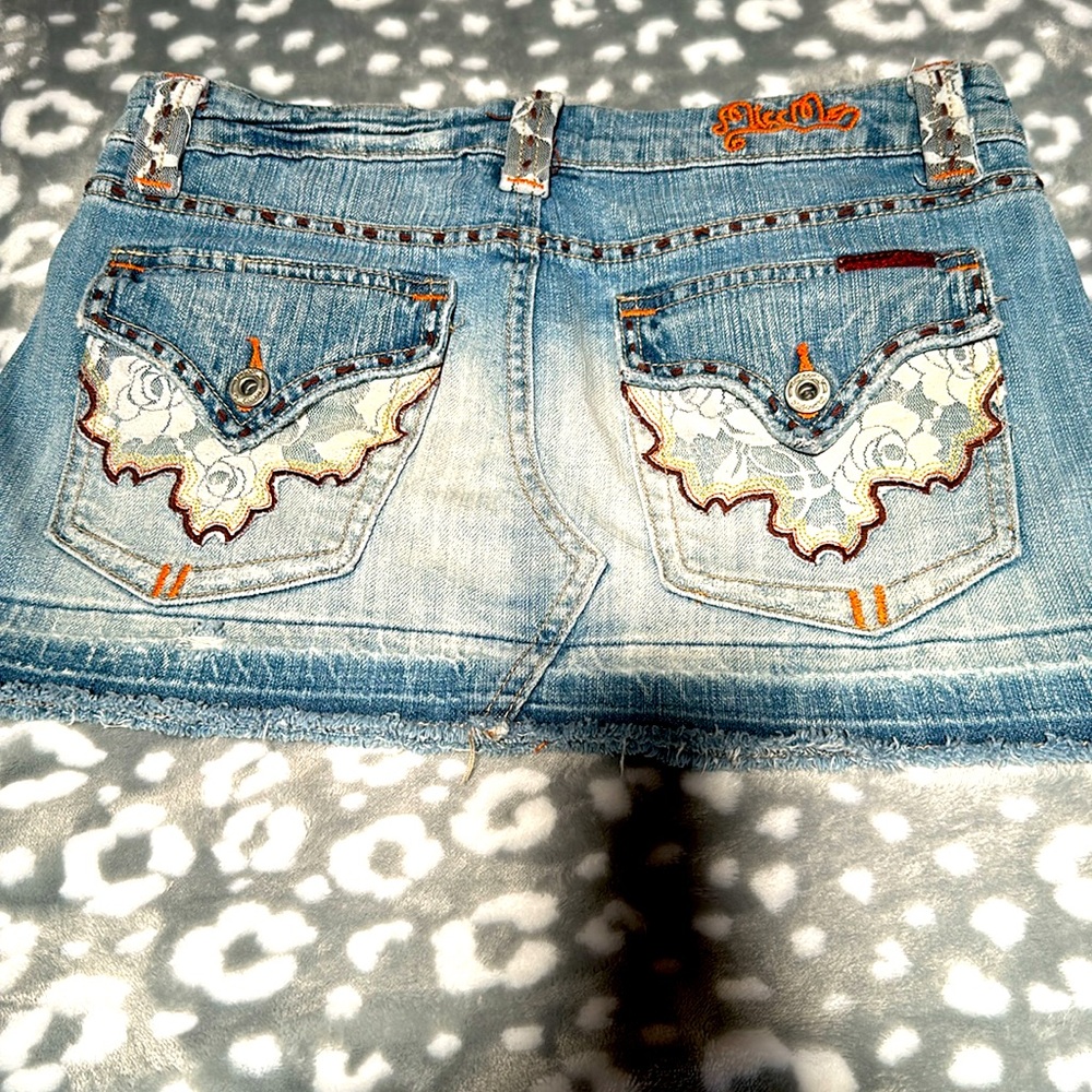 Miss Me mini! So cute with stitching and lace! Raw hem with reinforced sewn line